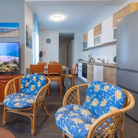 Privluka-sea View Apartment *